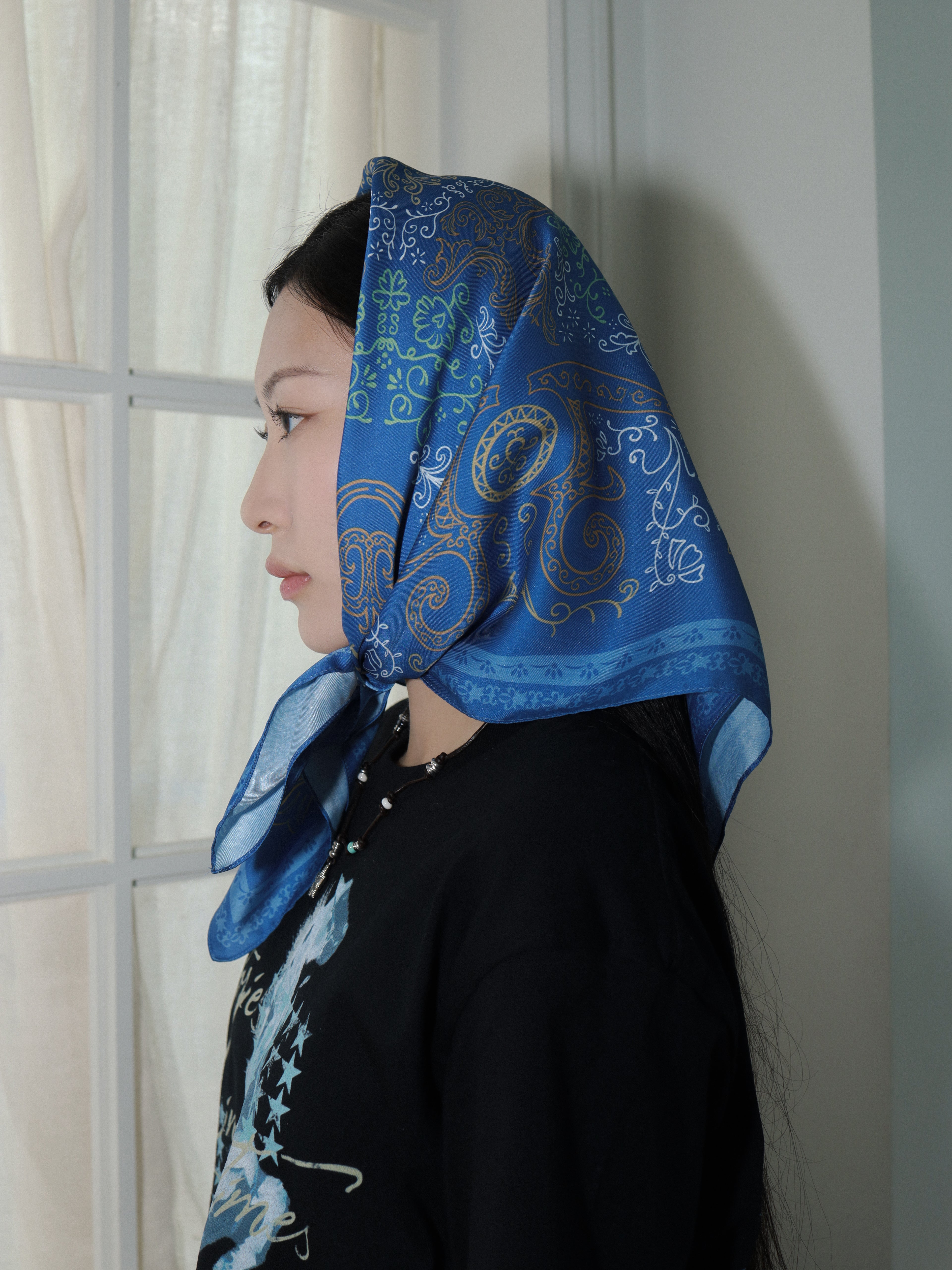 LC Totem Scarf Blue