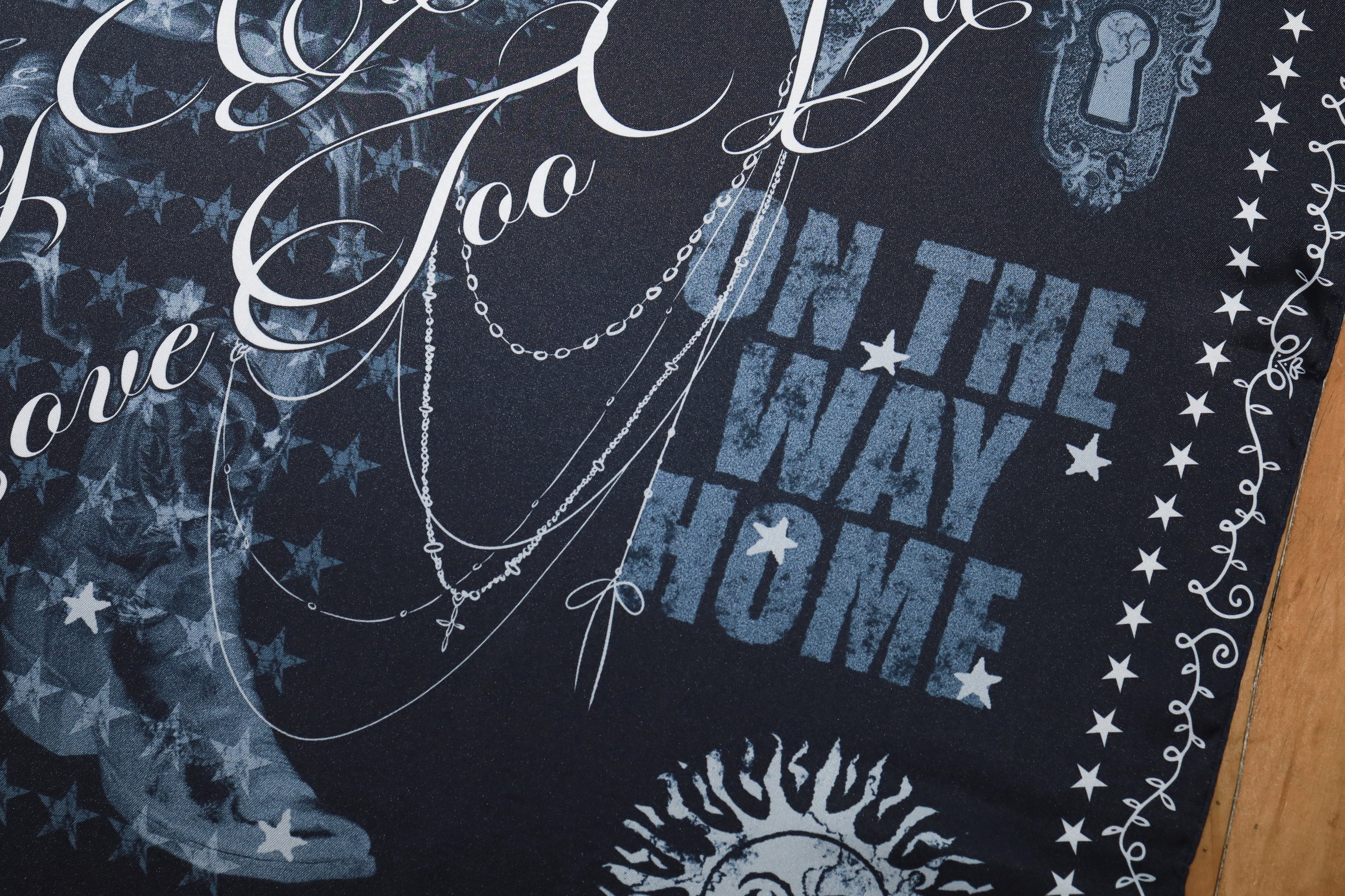 "Way Back Home" Scarf Black