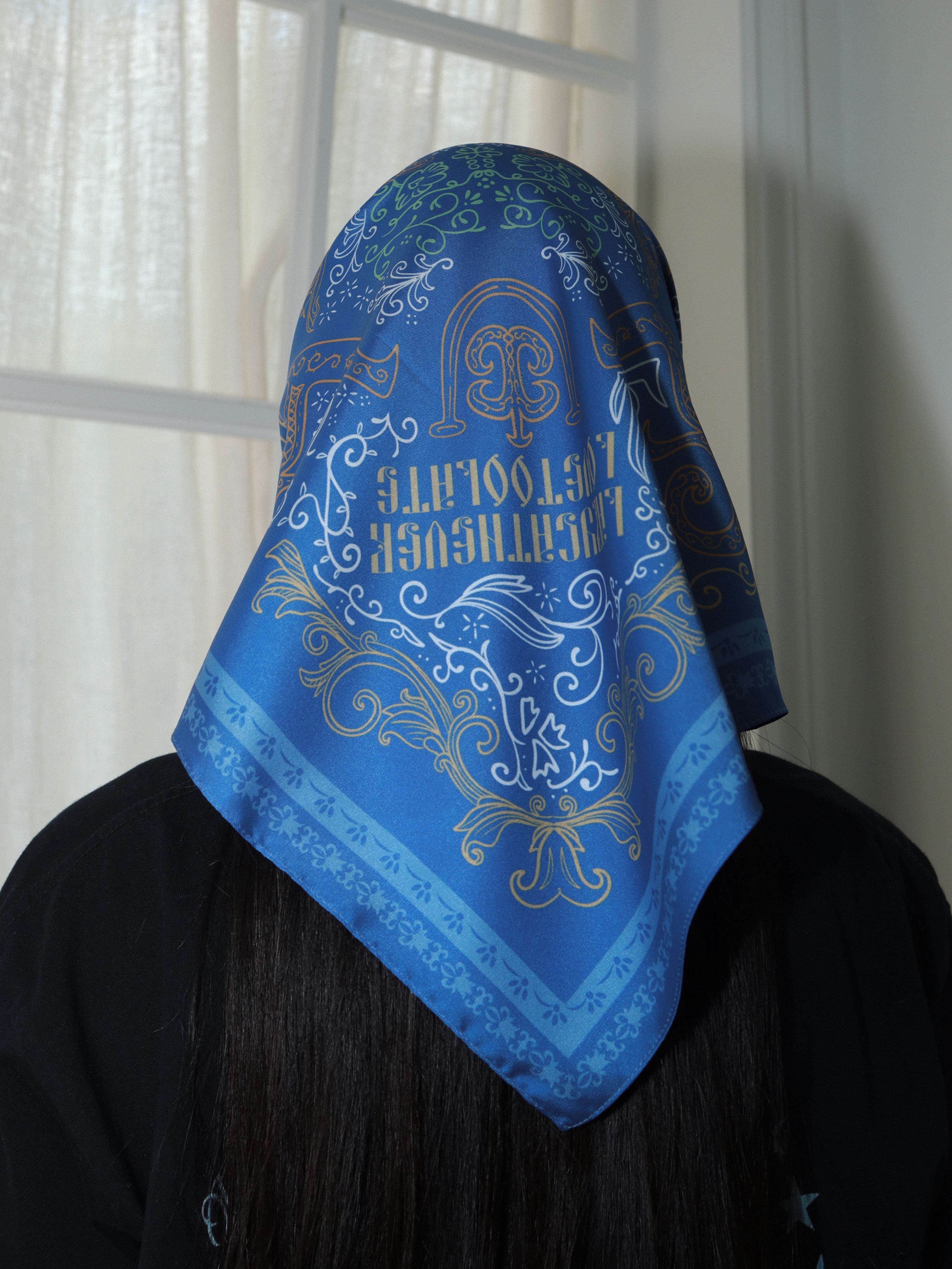 LC Totem Scarf Blue