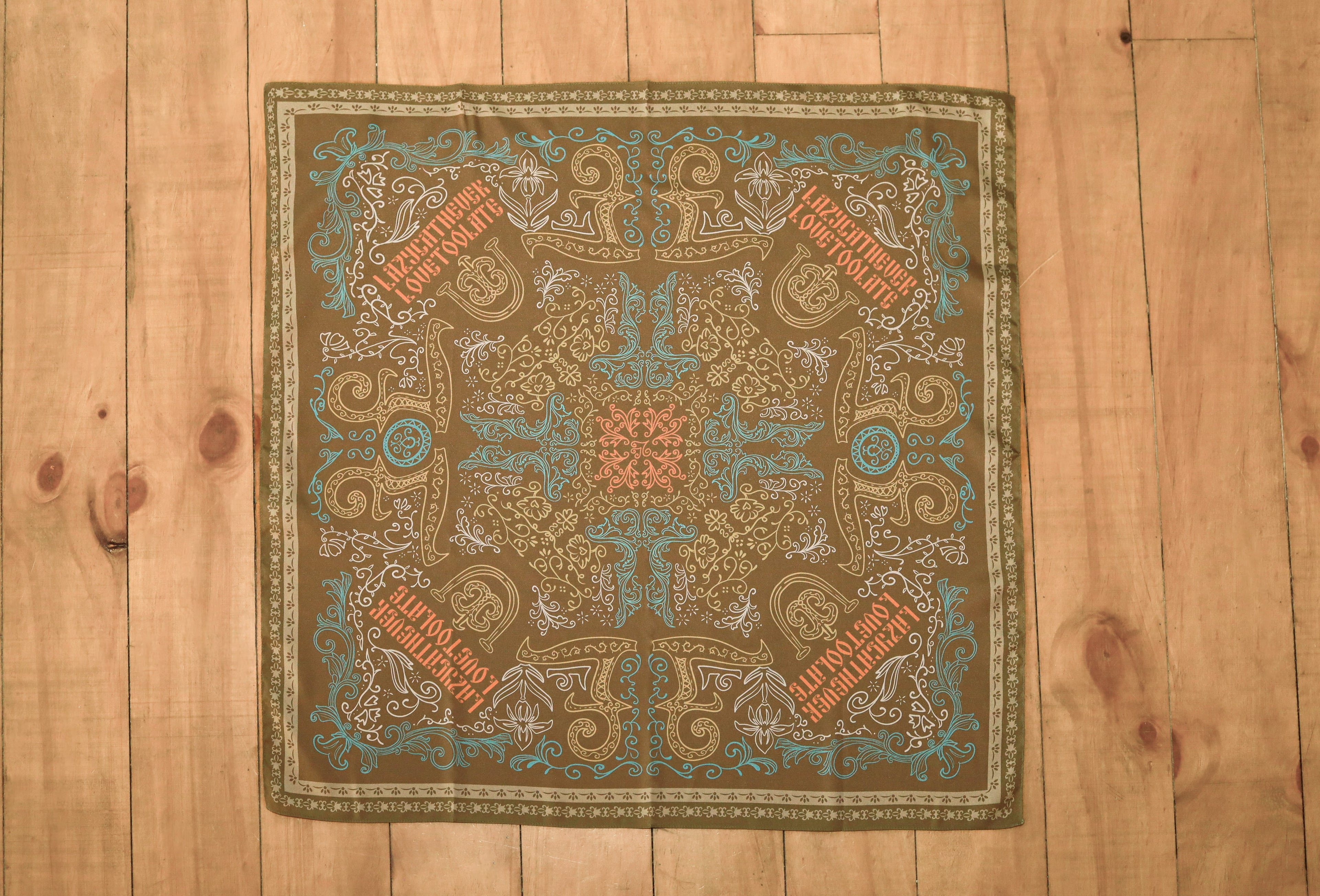 LC Totem Scarf Almond Brown