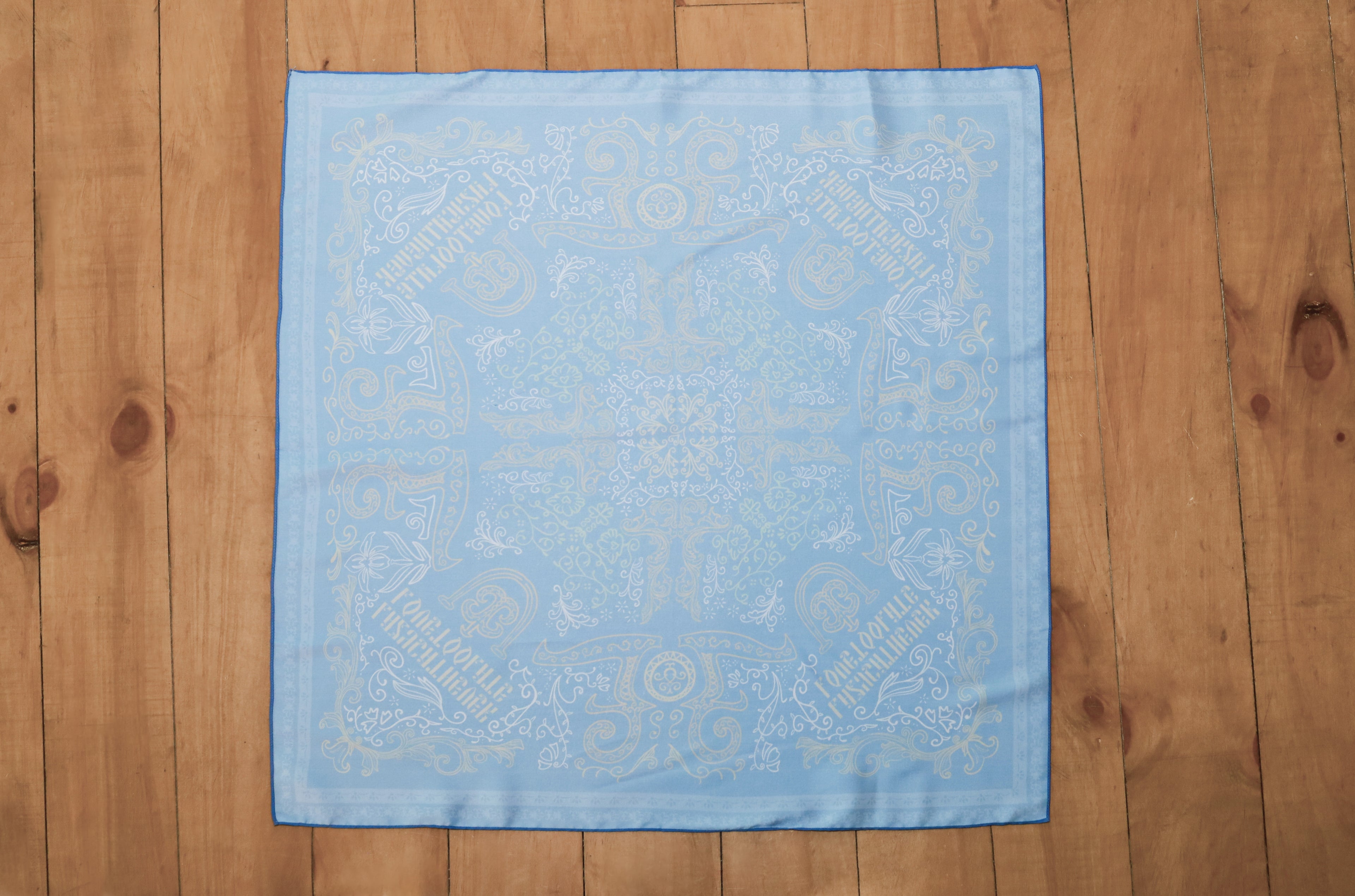 LC Totem Scarf Blue